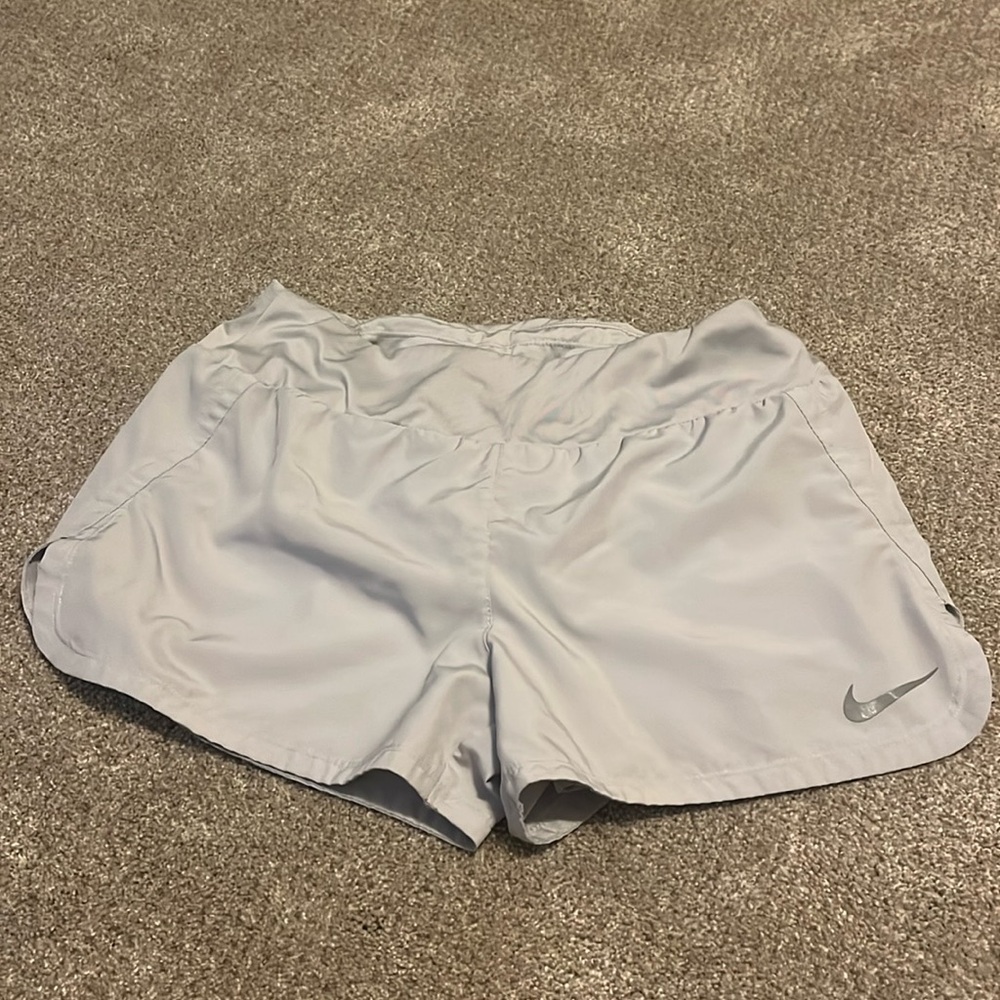 light grey nike shorts
